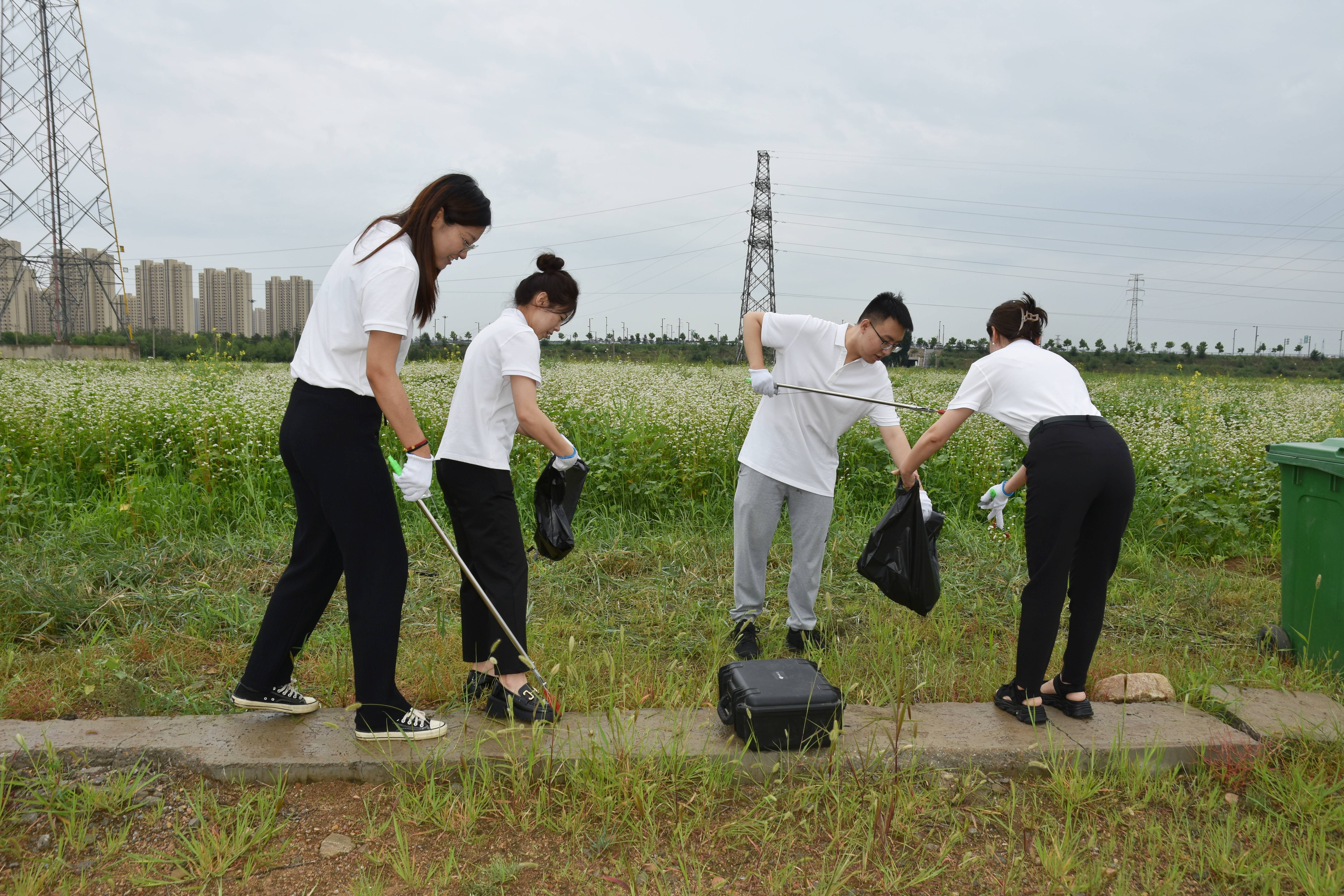 ��ͷ�еڶ��조�ذ��Ӻ� ����ĸ�׺ӡ�Ѳ�ӻ���ϵ�л����
