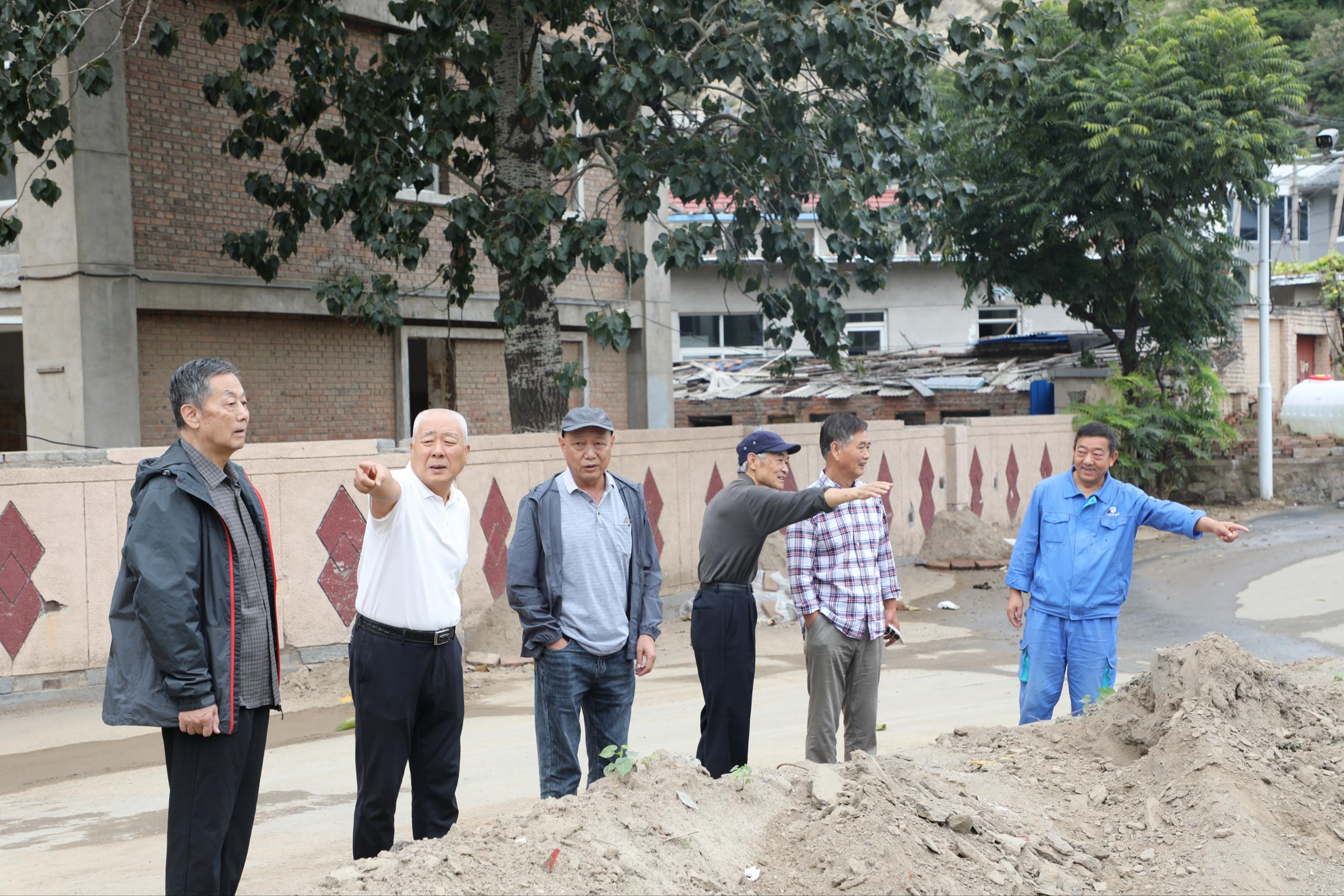 落坡岭水库、下苇甸电站建设者调研洪水应对情况及复原沉建工作