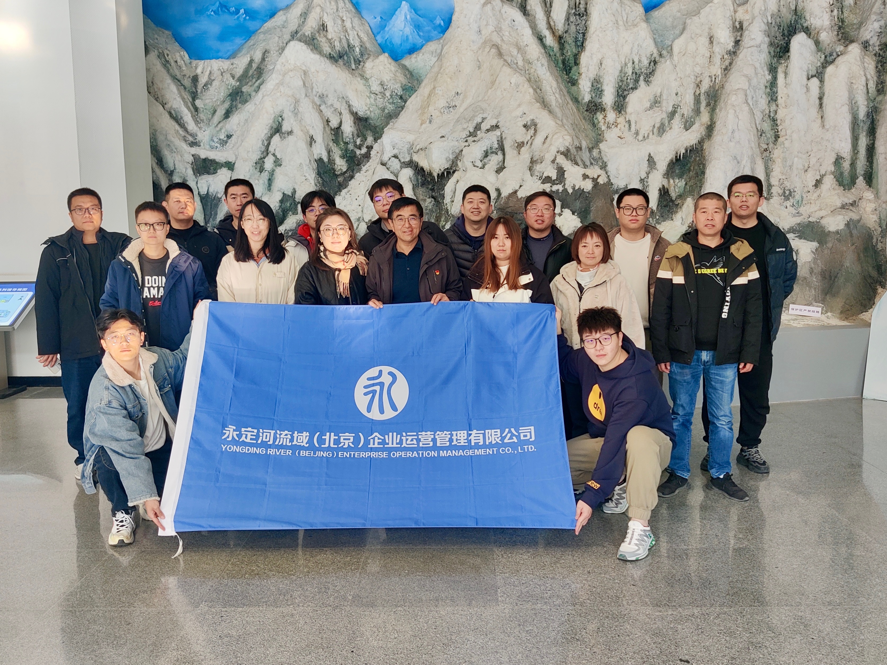 ������Ӫ��˾������֯�ι�ģʽ�ڵ�վ