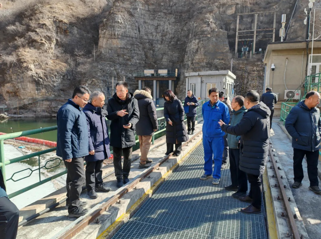 公司辅导在北京区域发展节前安全出产查抄并探望慰问一线职工