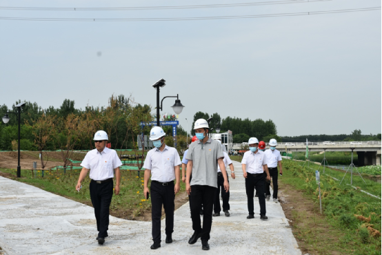 临汾分公司党支部以“党建进工地，创精品工程”为指标着力深入党建品牌创建