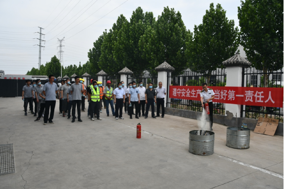 临汾分公司党支部以“党建进工地，创精品工程”为指标着力深入党建品牌创建