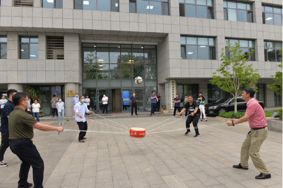 夏季趣味活动 引发团队合力