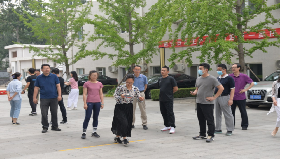 夏季趣味活动 引发团队合力